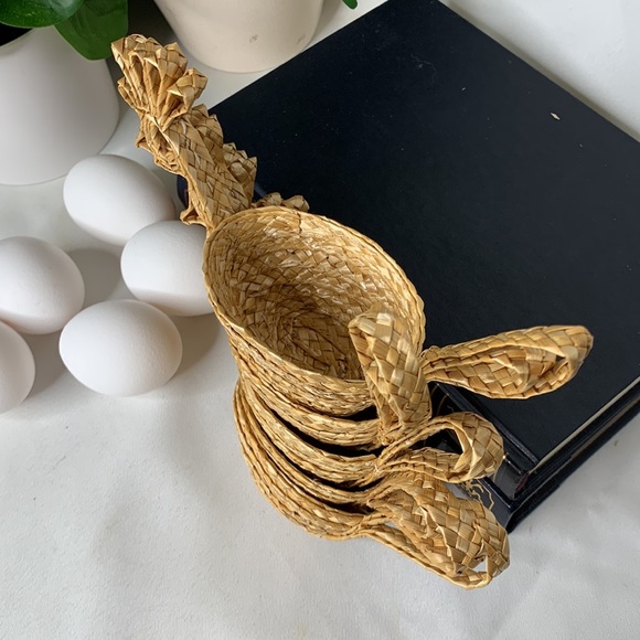 Set of 5 vintage straw chicken shaped Easter Egg egg cups / holders / cozy - Picture 14 of 14